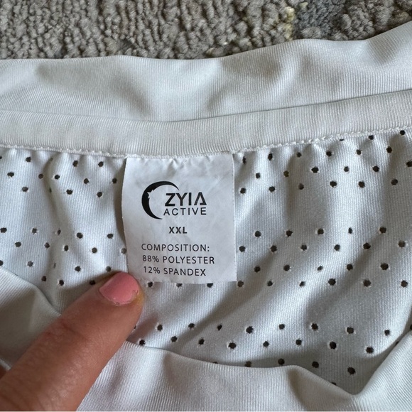 Zyia Active Chill White Perforated Long Sleeve Round Neck Athletic top XXL - Picture 2 of 6